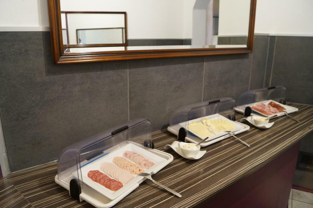 Hotel Postkeller Крумбах Екстер'єр фото
